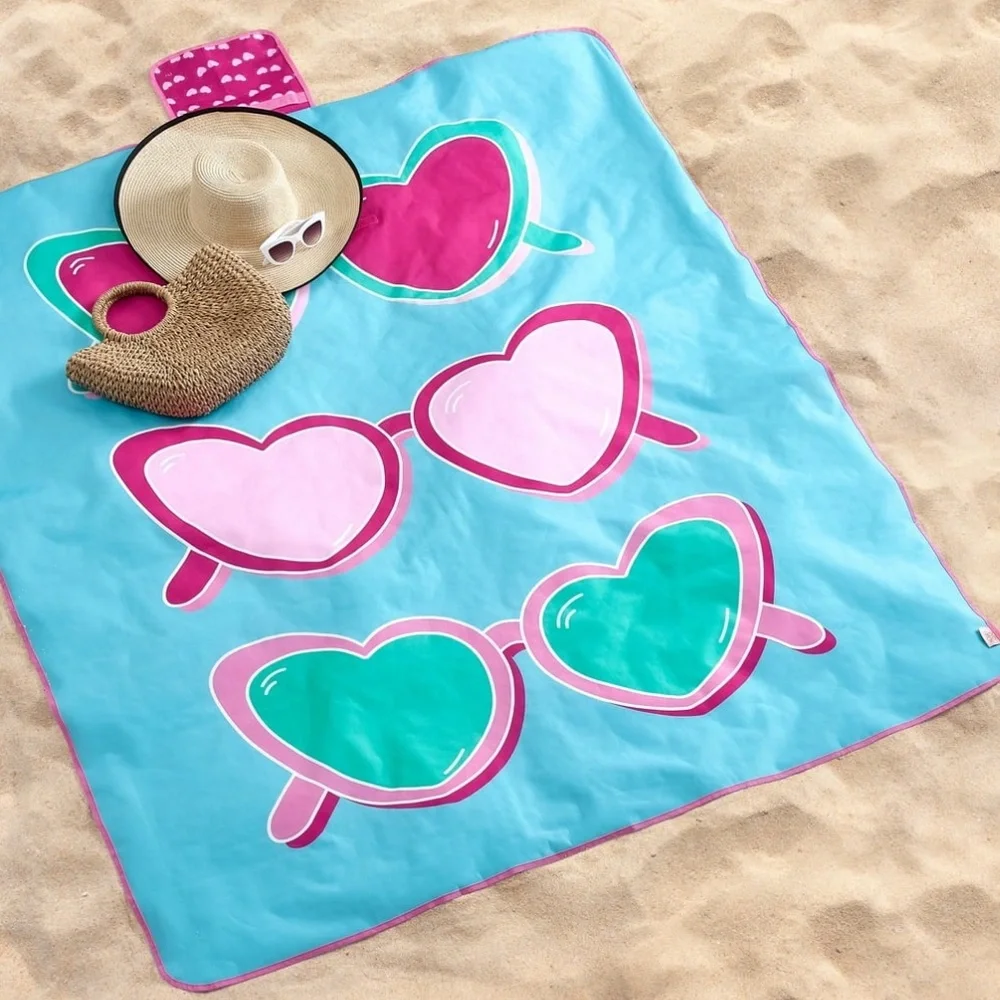 Paris Hilton Sunnies 60x70” foldable beach picnic blanket NWT